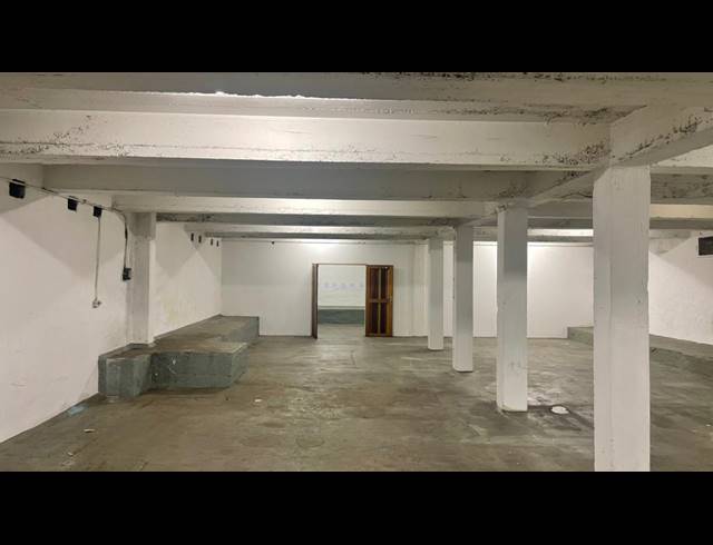 2,100M² WAREHOUSE TO LET IN PARAMOUNT ESTATE